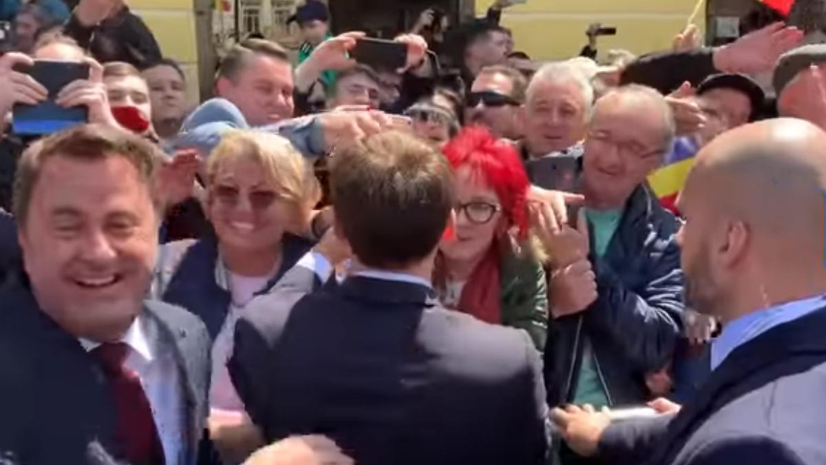 xavier_bettel_moment_amuzant_emmanuel_macron_summit_ue_sibiu