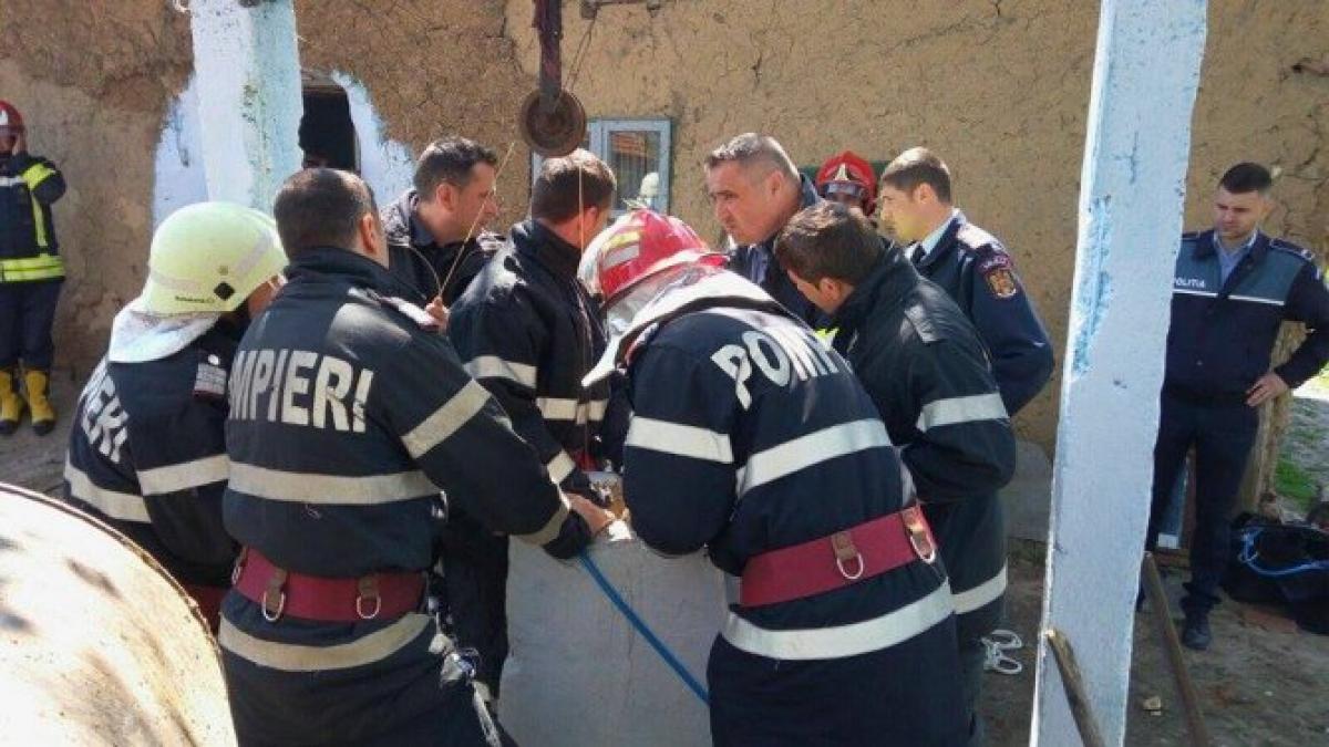 pompieri_fantana_copil