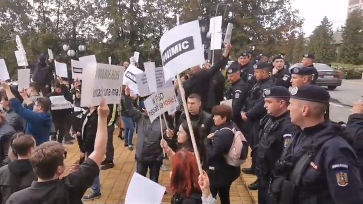 protest_tg_mures_dancila_scandal_jandarmi