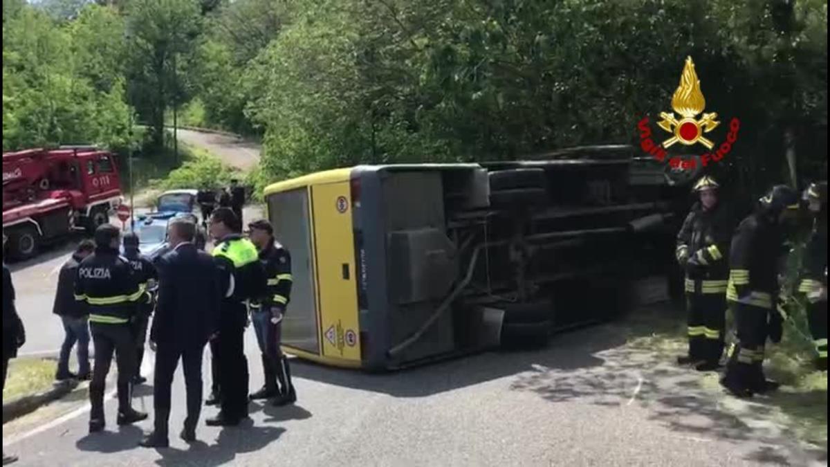 italia_sofer_roman_accident_microbuz_elevi