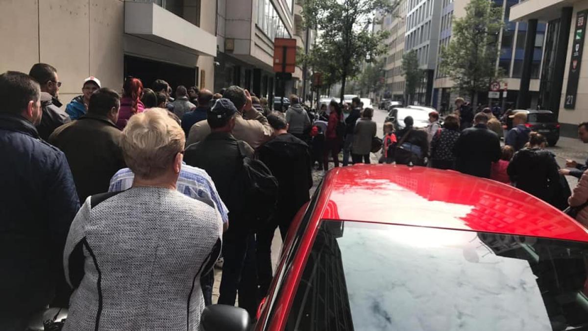 coada_sectii_votare_bruxelles_2