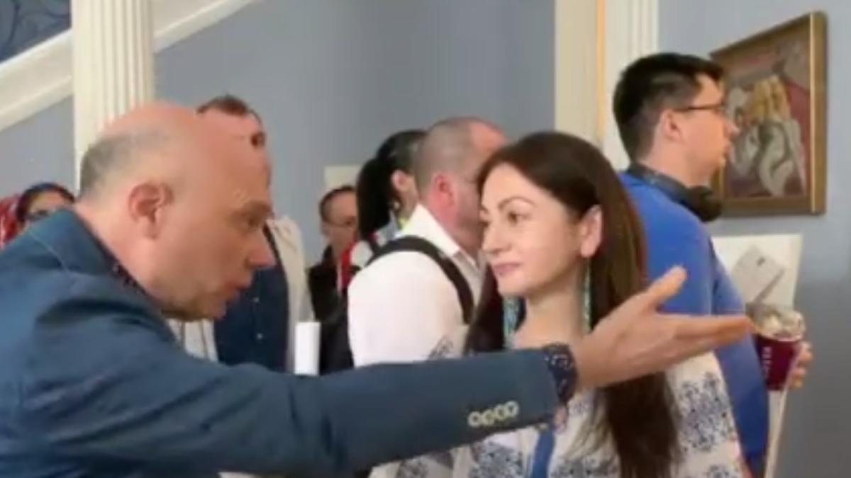 londra_roman_nemultumit_sectie_vot