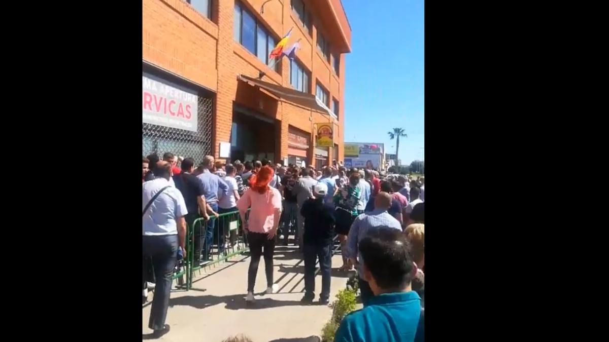 spania_castellon_romani_vot_sectie_coada