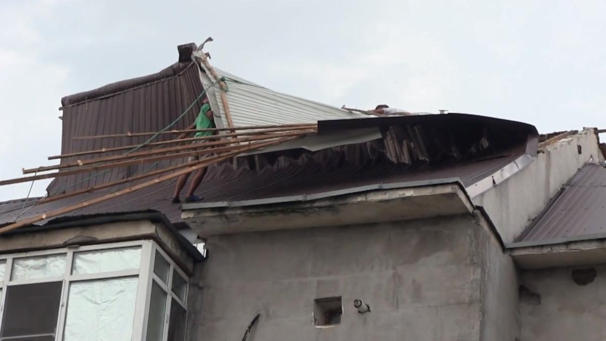 bloc_videle_dancila_carmen_dan_avariat_de_furtuna