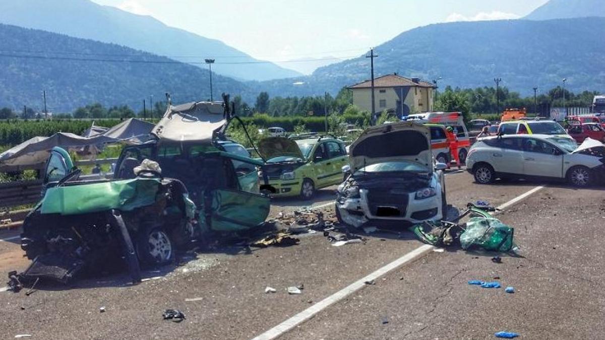 accident_roman_italia_6_masini_12_raniti