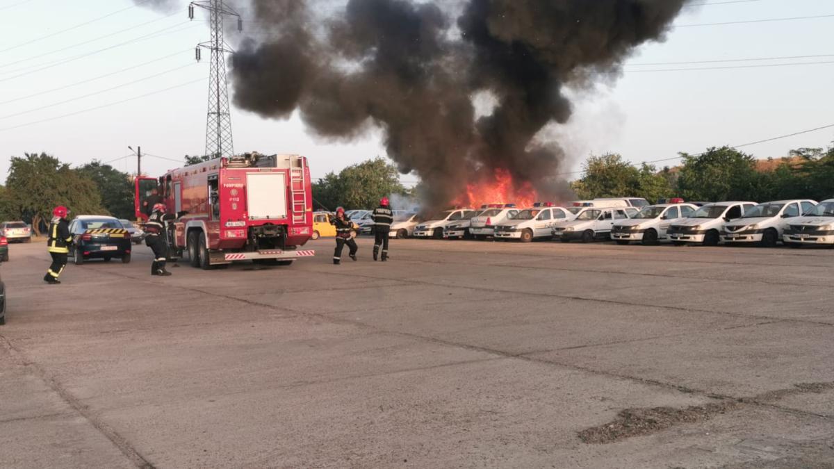 incendiu_masini_politie