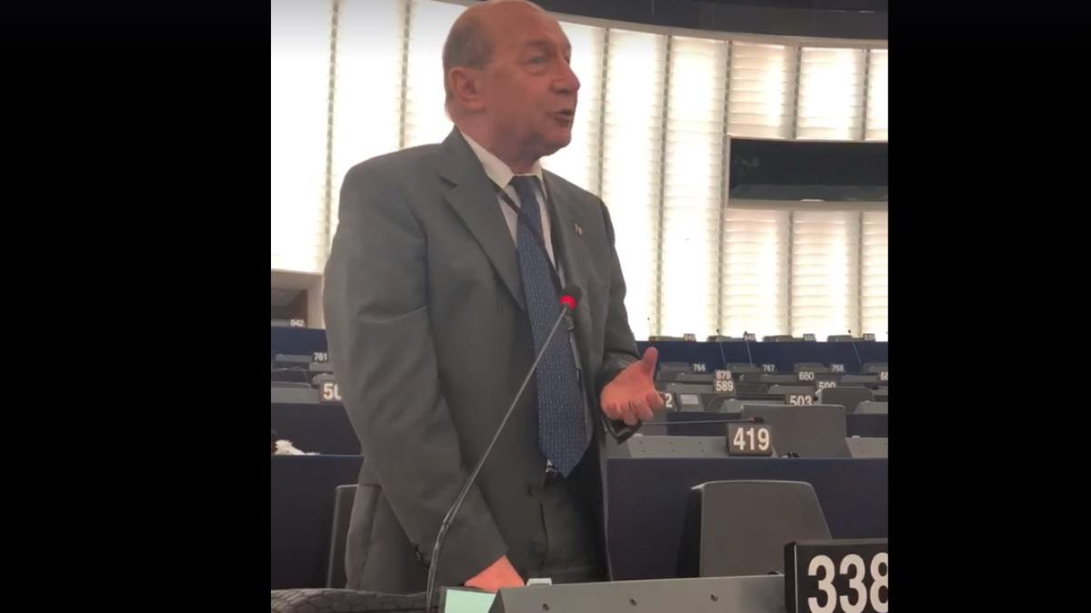 traian_basescu_plen_parlamentul_european