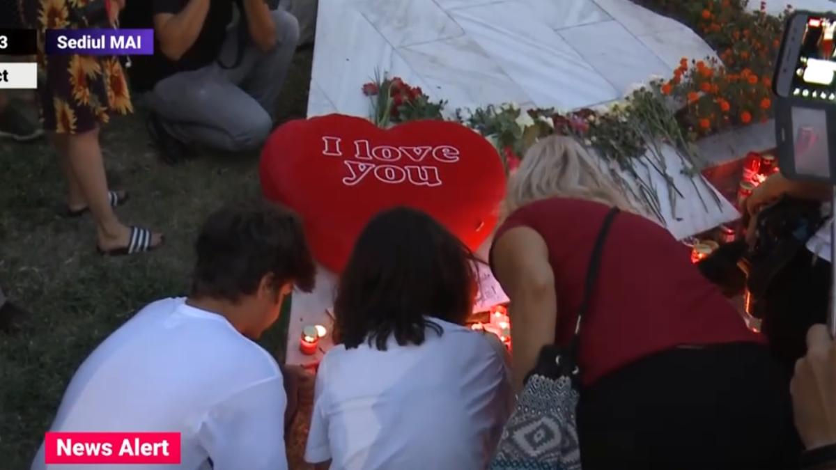 lumanari_mai_caracal