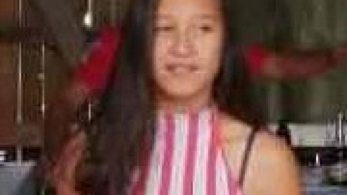 roxana_fata_13_ani_disparuta_alba_crop_cap