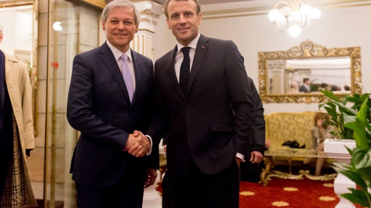 dacian_ciolos_emmanuel_macron_sursa_fb