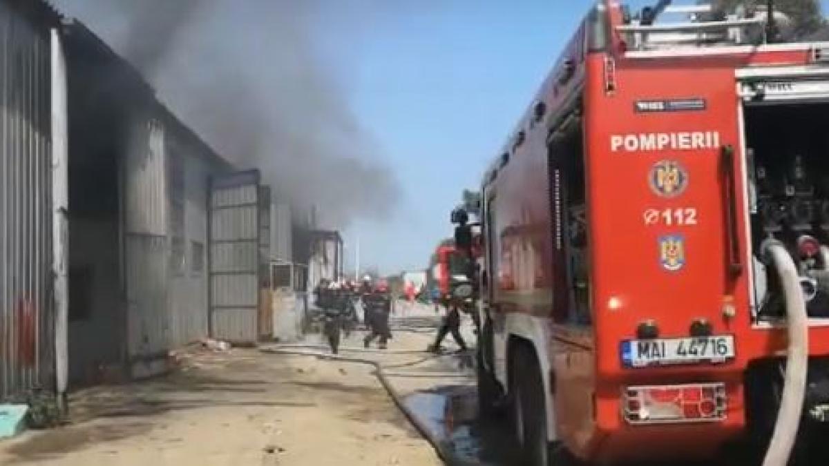 incendiu_depozit_constanta