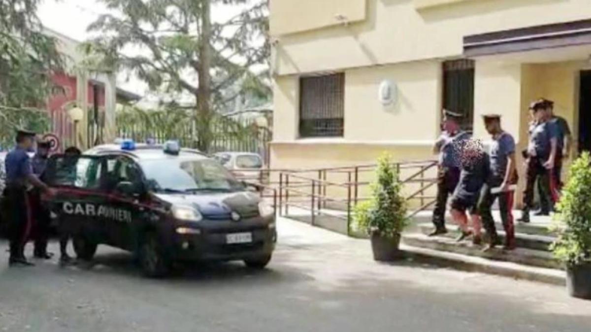 roman_erou_italia_doi_hoti