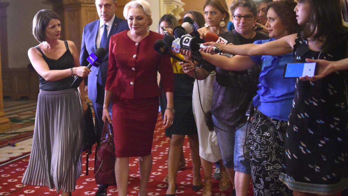 viorica_dancila_fifor_in_picioare