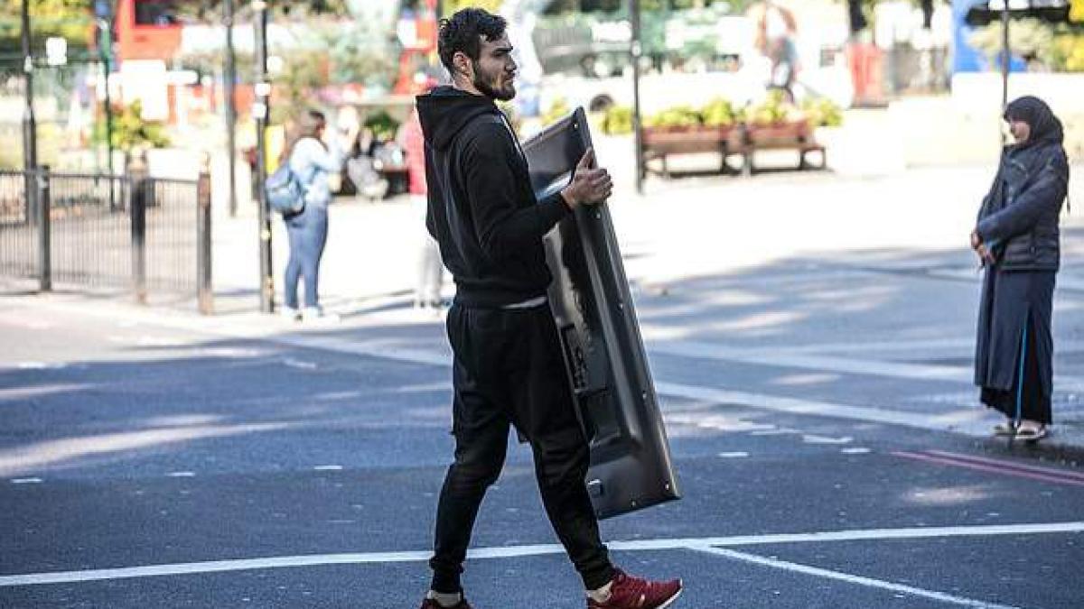 tabara_romani_evacuata_londra_2