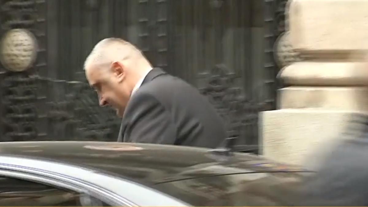 seful_politiei_romane_liviu_vasilescu_fuge_de_jurnalisti