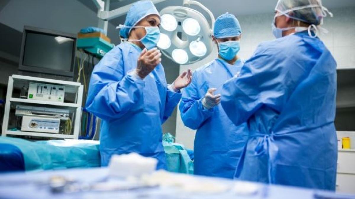 doctori_sala_opratie