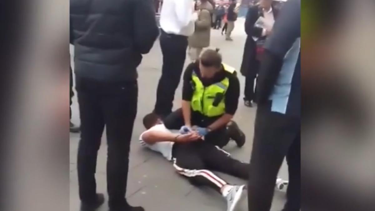 roman_arestat_pe_strada_in_anglia