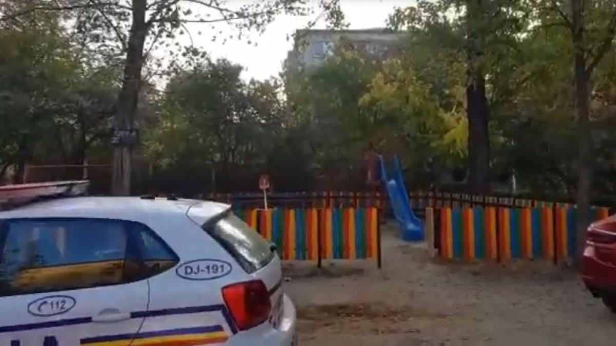 barbat_spanzurat_tobogan