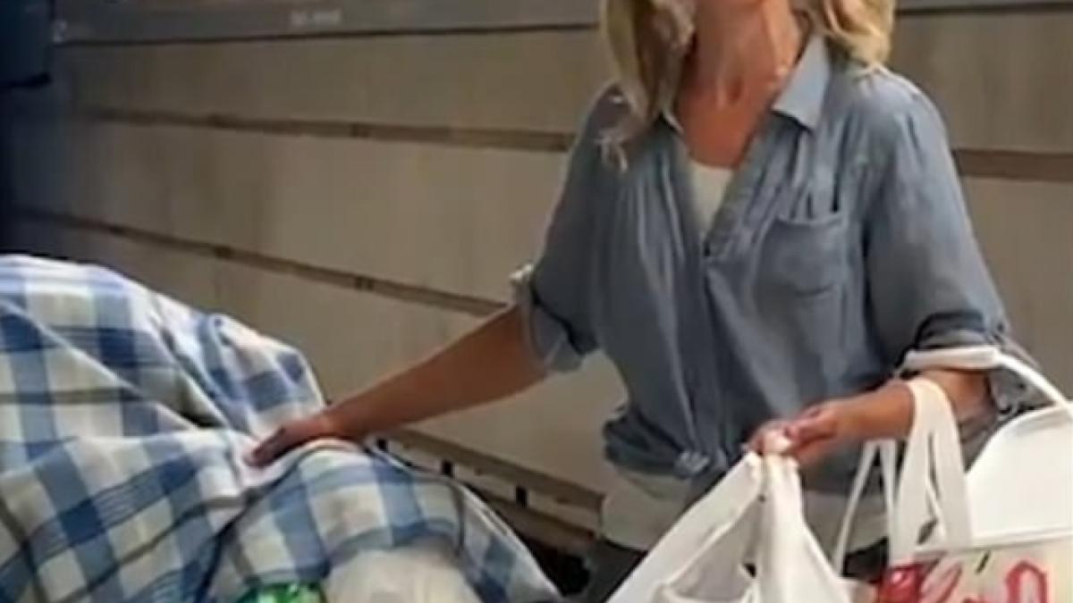 soprana_fara_adapost_los_angeles