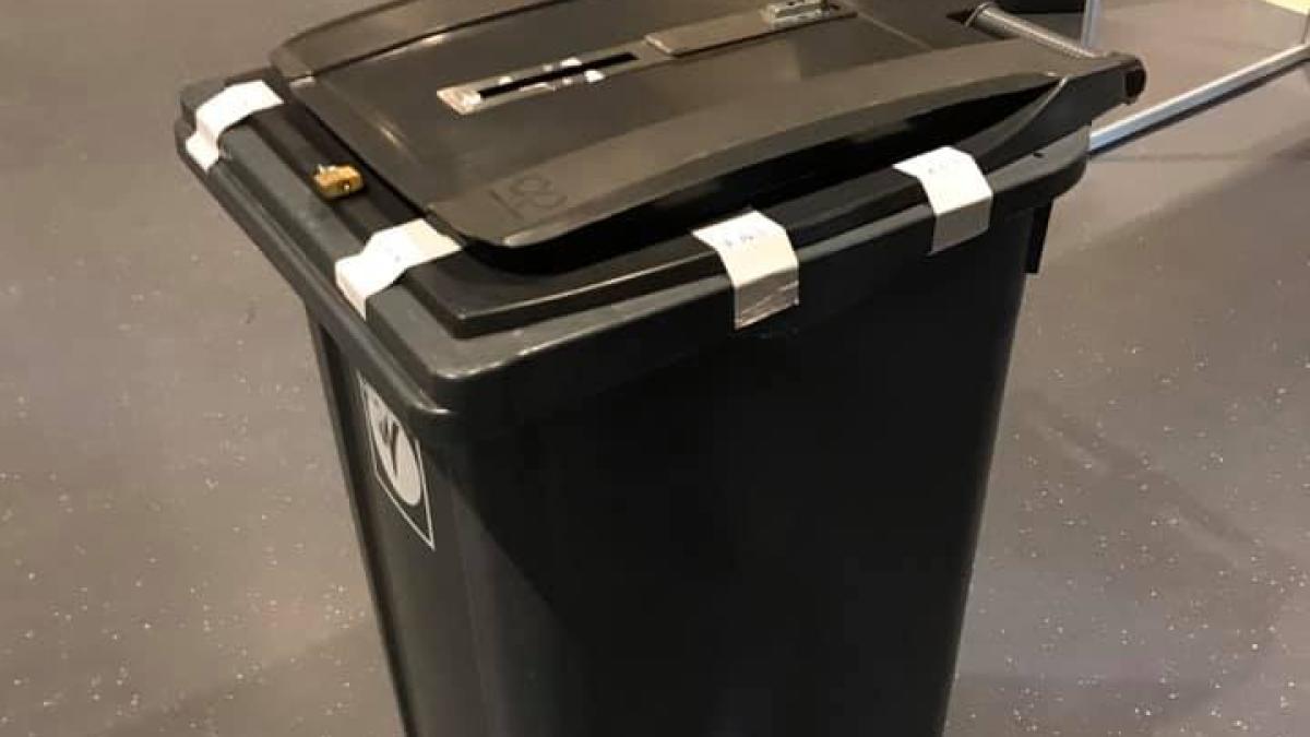 pubela_urna_sectie_amsterdam