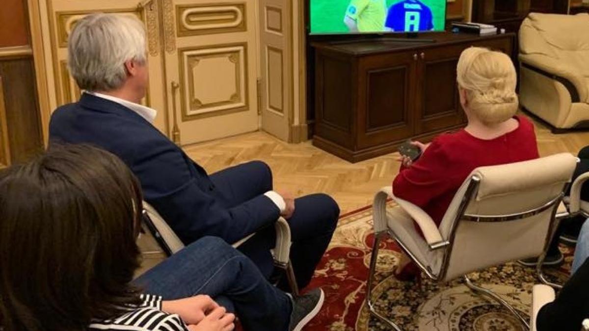 viorica_dancila_meci_teodorovici_biblioteca_goala123