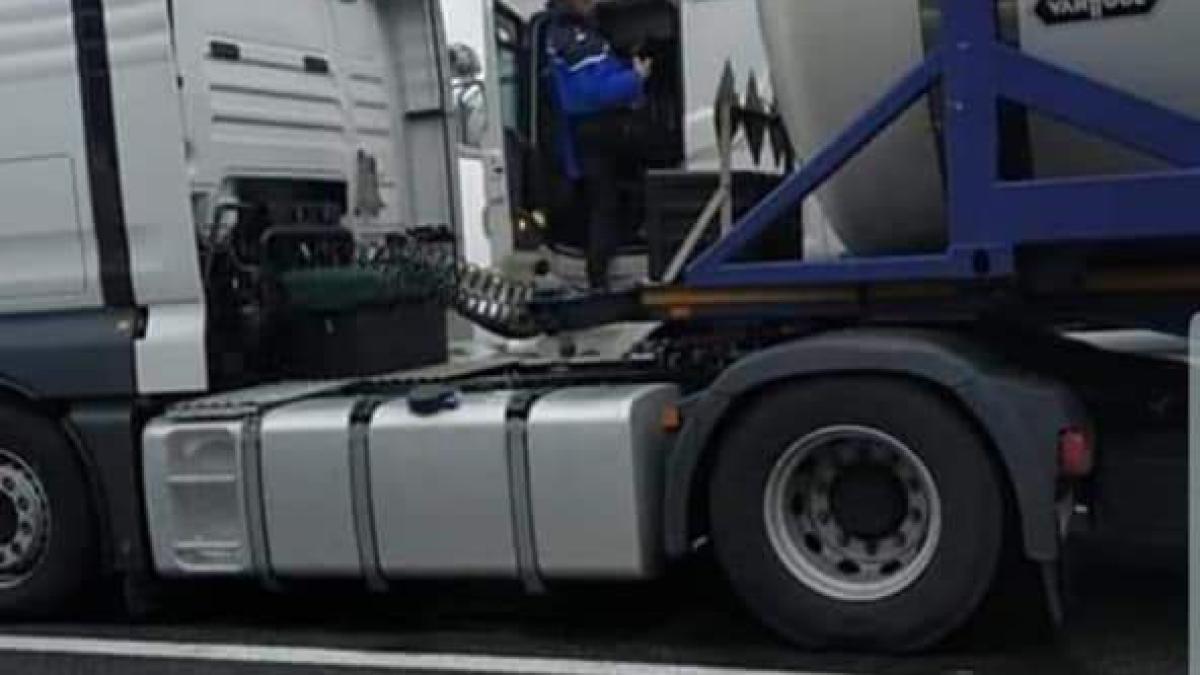 sofer_roman_tir_parcare_focuri_franta