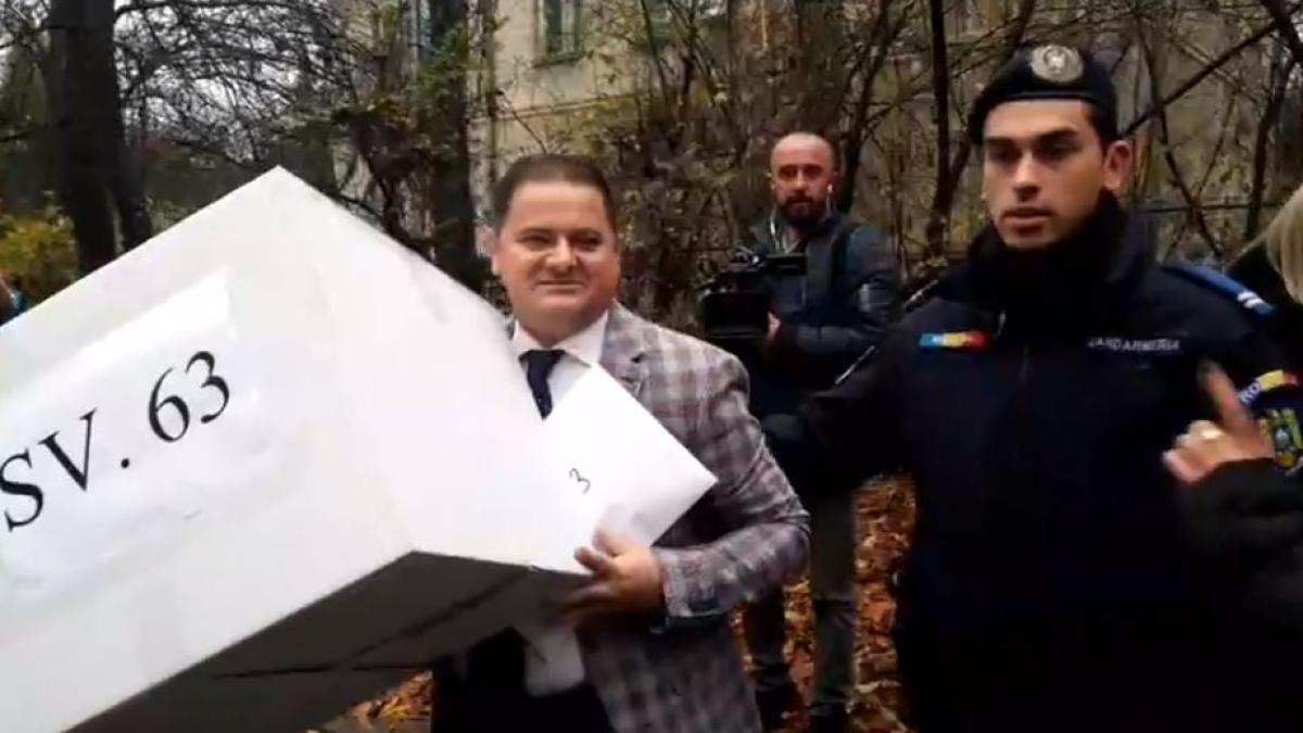 vot_urna_mobila_ceausescu