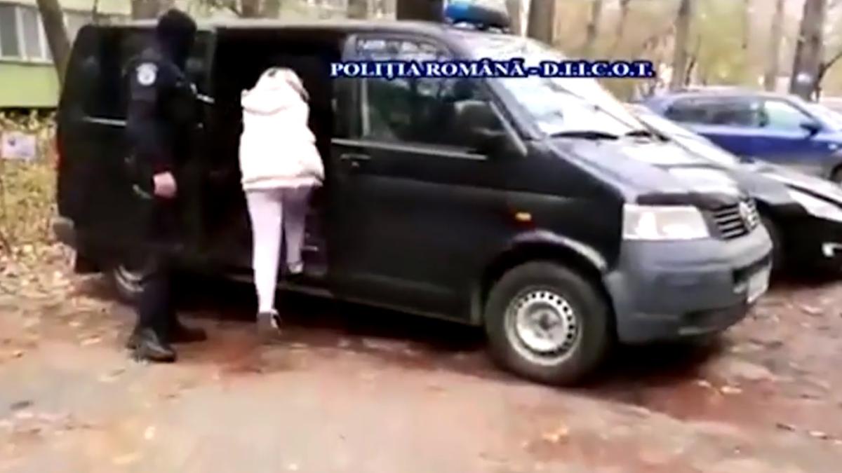 diicot_parinti_retinuti_pornografie_infantila