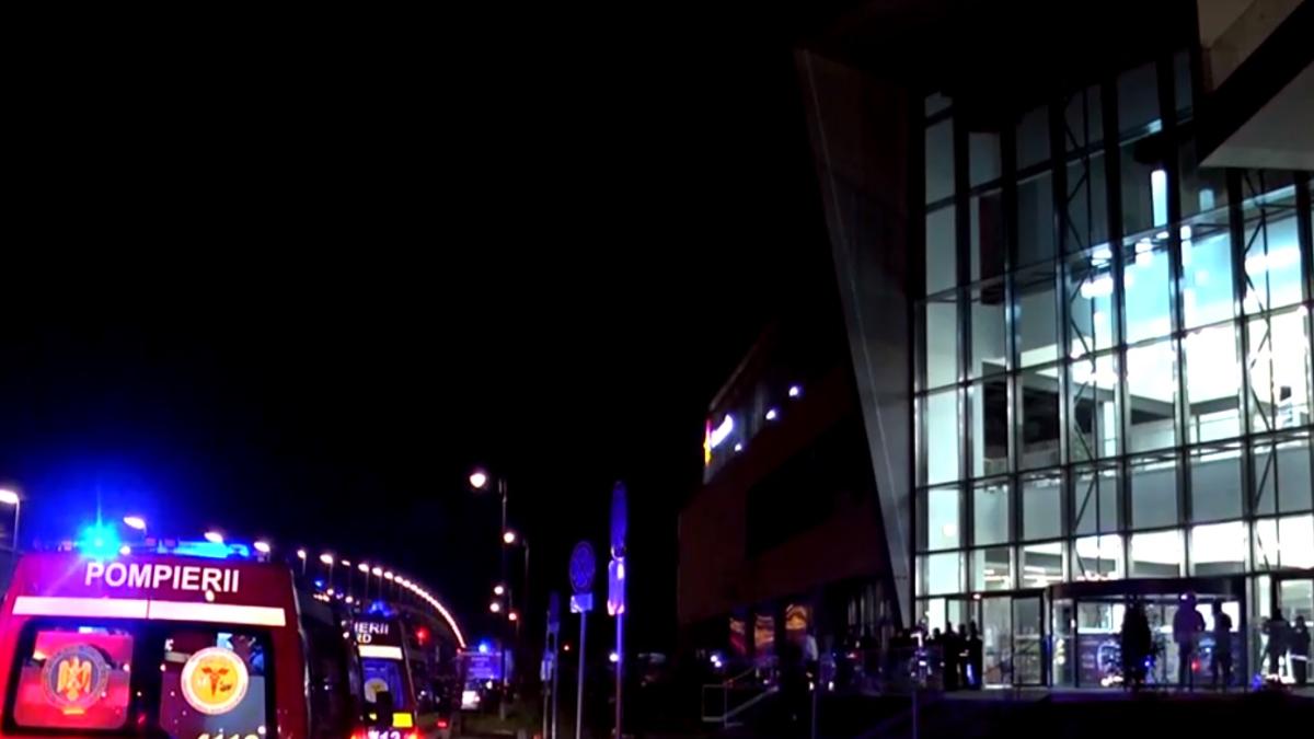 pompieri_smurd_atacator_mall