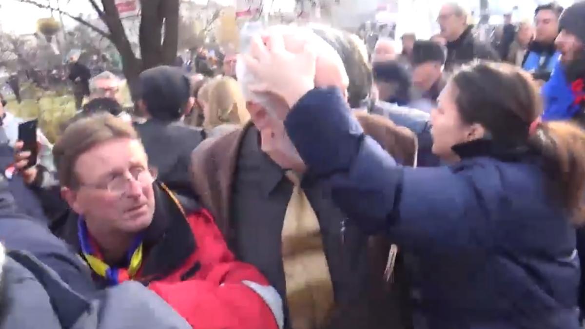 voican_voiculescu_lovit_in_cap_21_12_2019