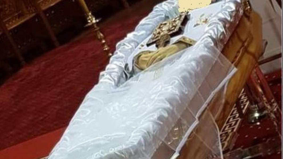 preot_lucian_rosu_italia_sicriu