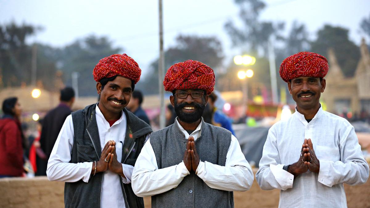 indienii_vin_in_romania