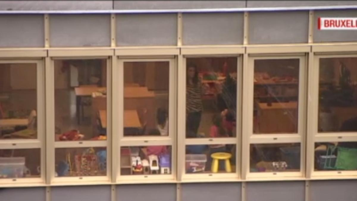 scoala_fereastra_belgia_bruxelles