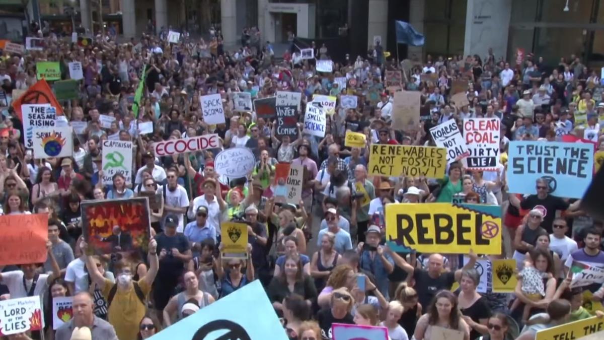 australia_protest_incendiu_guvern