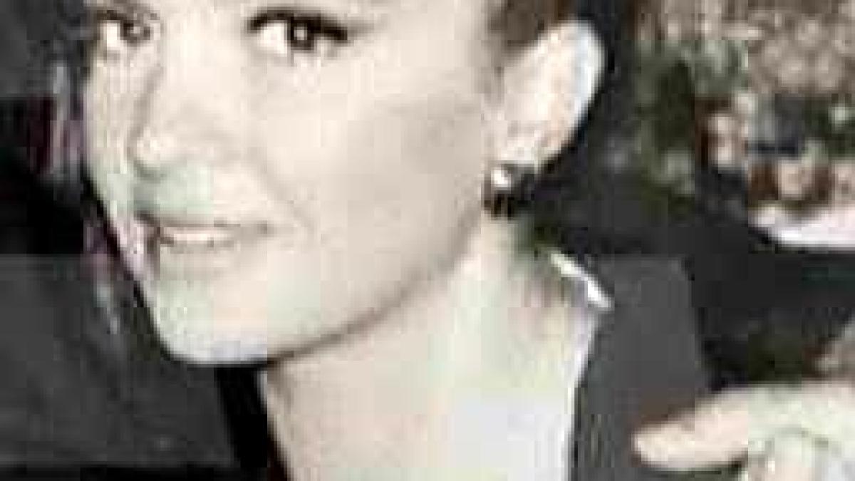 cristina_topescu_tanara_4