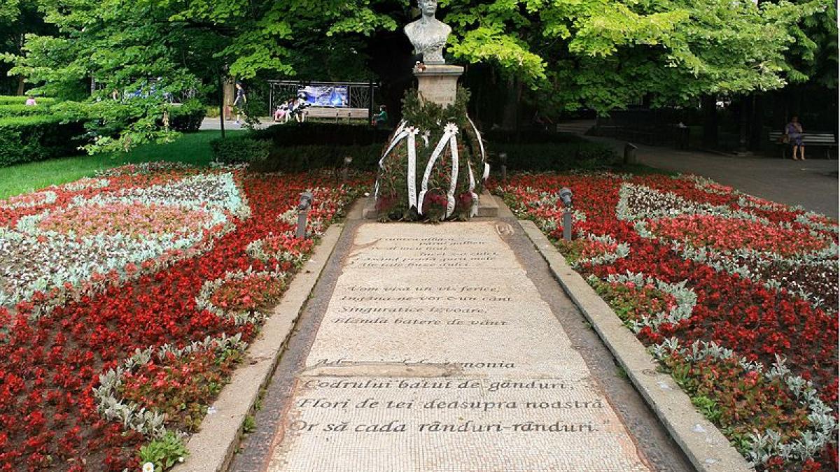 tei_si_bust_eminescu