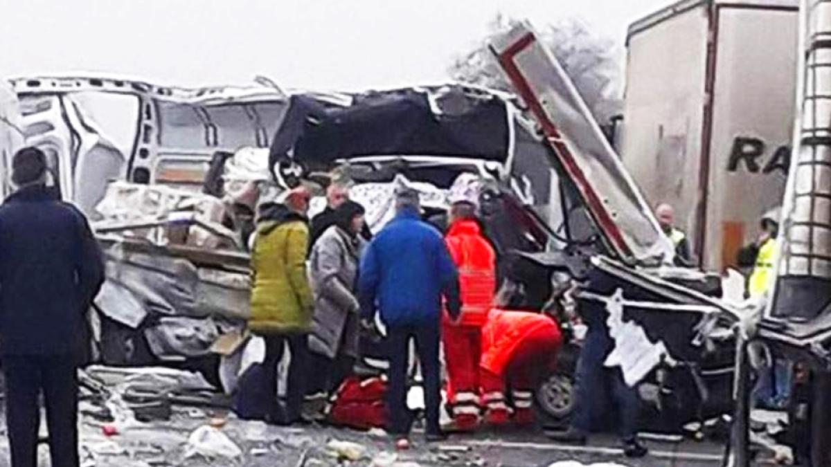 ungaria_accident_m1_duba_romaneasca_tir