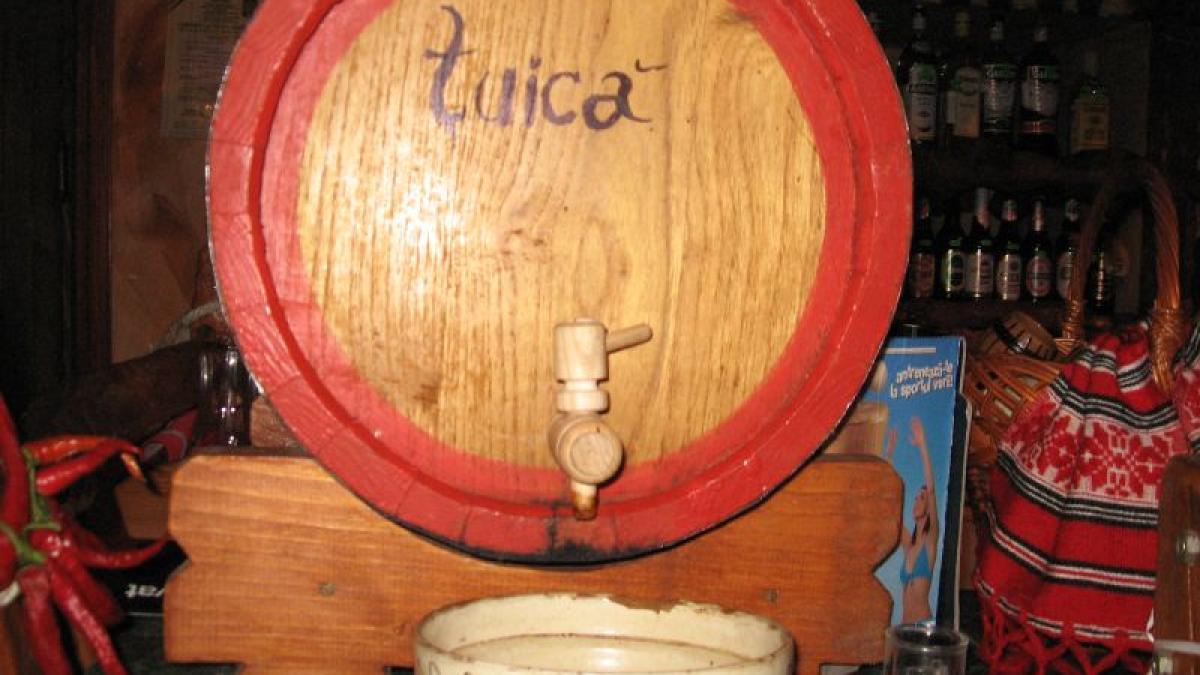 bautura_lacoolica_spirtoasa_tuica_flickr