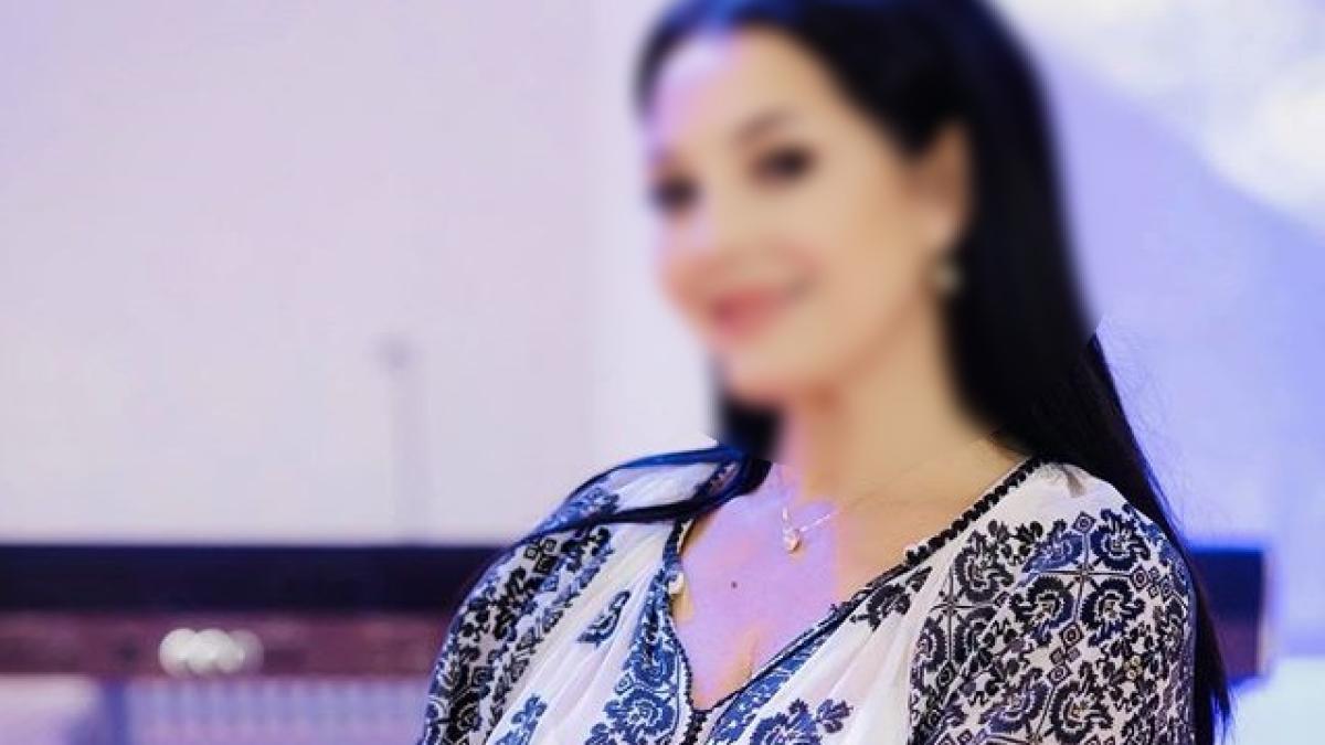 angela_rusu_cantareata_muzica_populara_fb_blurata