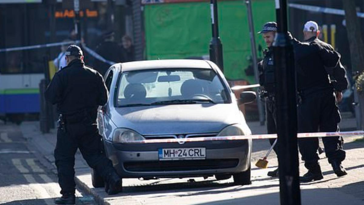 masina_roman_londra_detonata