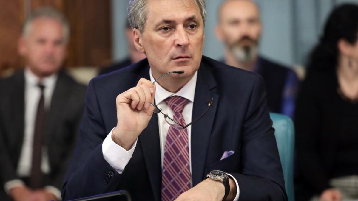 marcel_vela_gov_12_01_2020