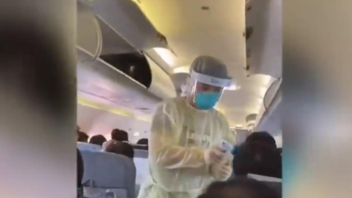 coronavirus_interior_avion_control