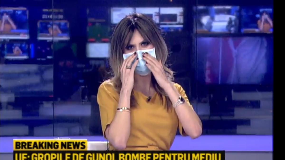 denise_rifai_cu_masca