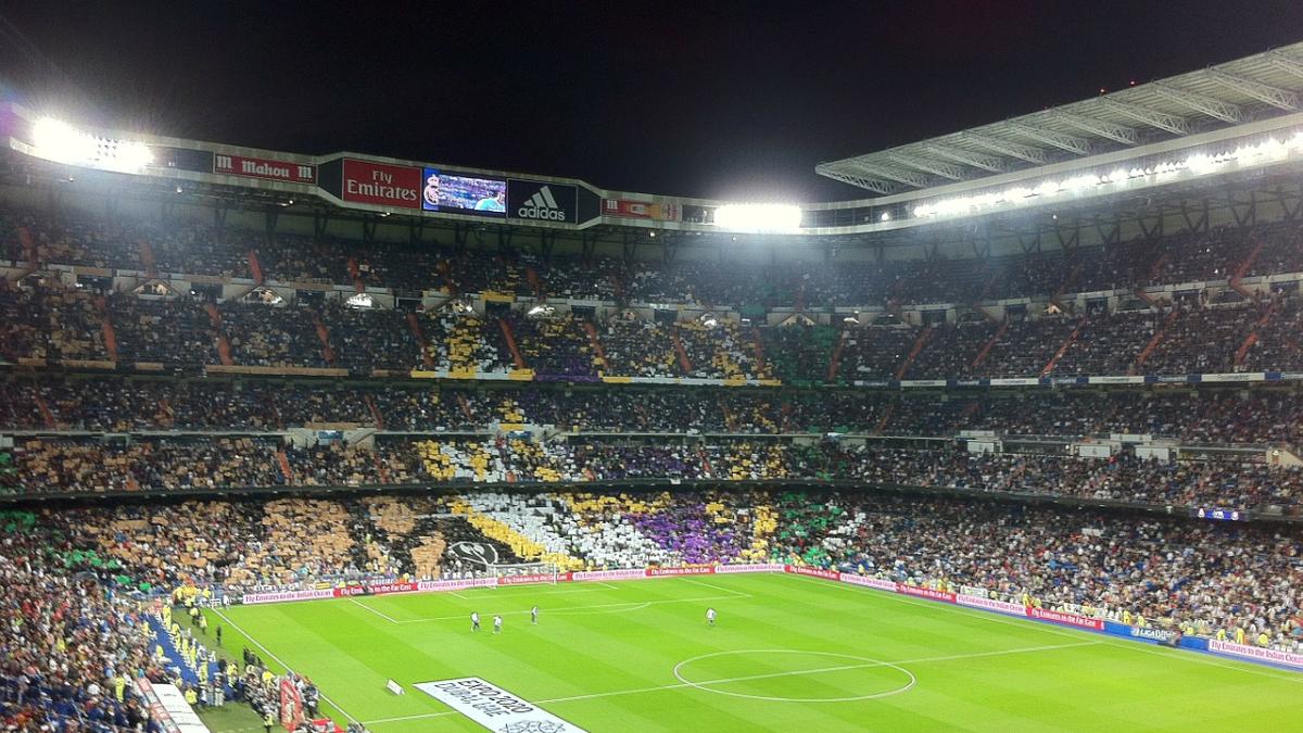 stadion_fotbal_teren_bernabeu