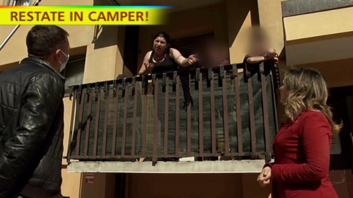 romi_ocupa_case_milano_italia_striscialanotizia