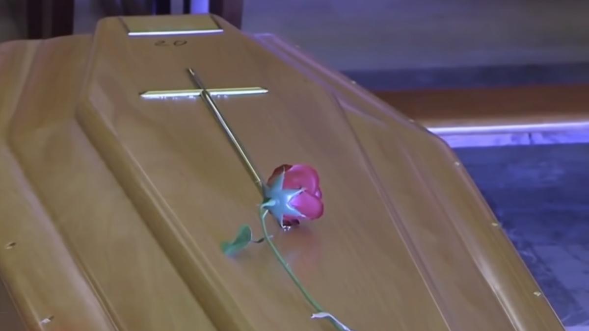 sicriu_floare_deces_coronavirus_captura_15_04_2020