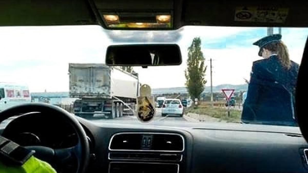 politia_romana_politist_ilustrativ_poza_facebook_politist_2_0