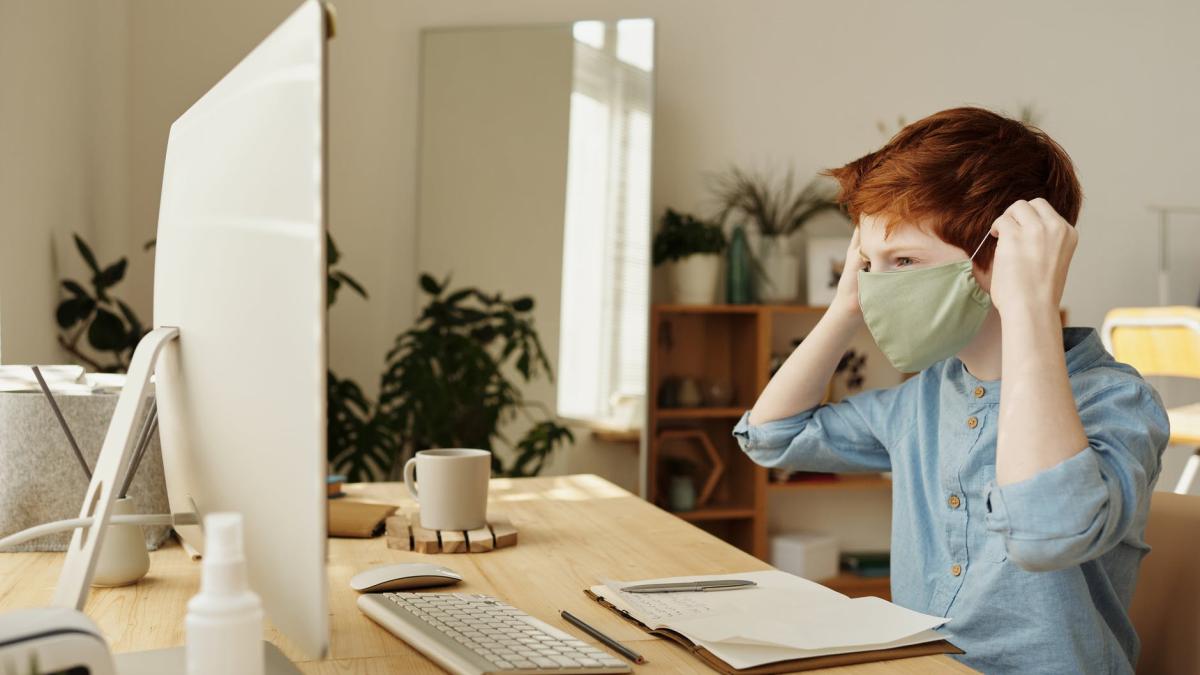 copil_masca_protectie_ilustrativ_pexels