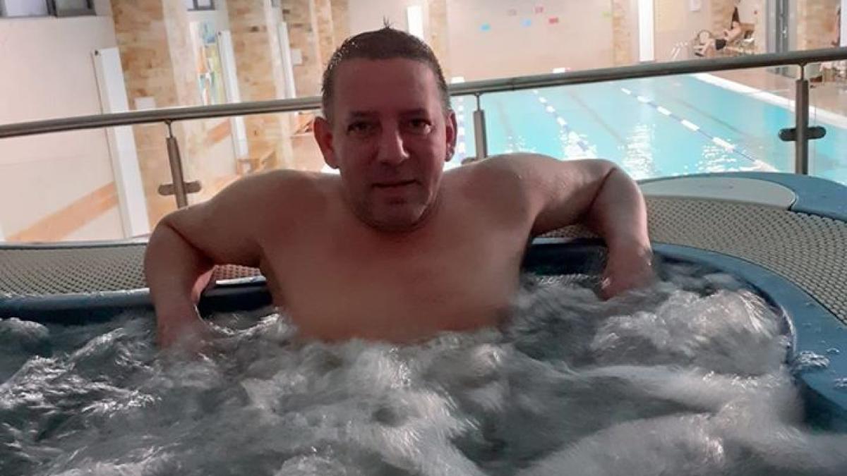 costin_marculescu_piscina_fb