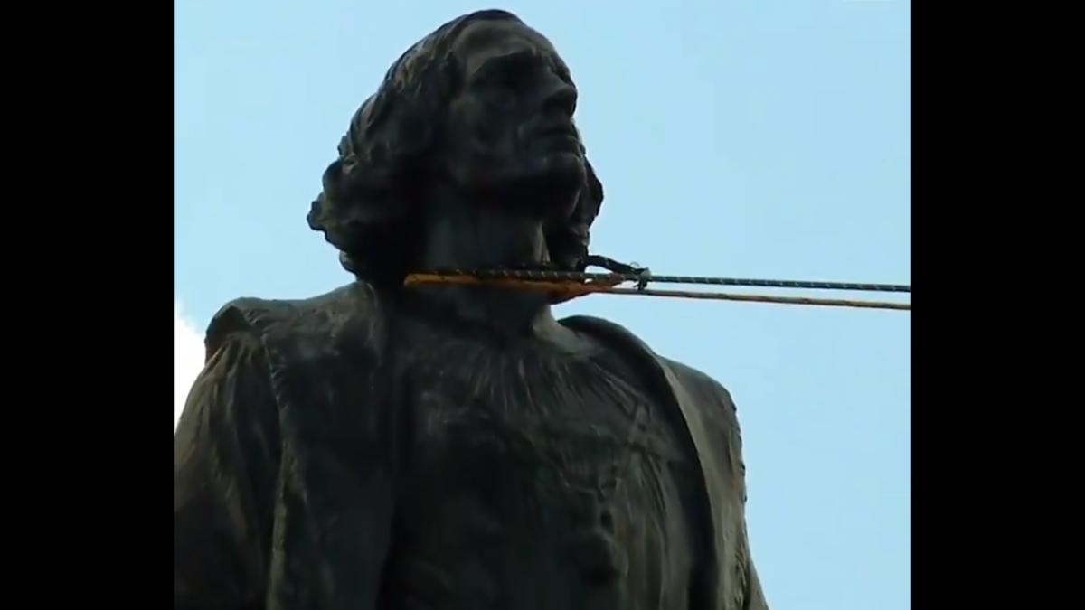 statuie_cristofor_columb_sua